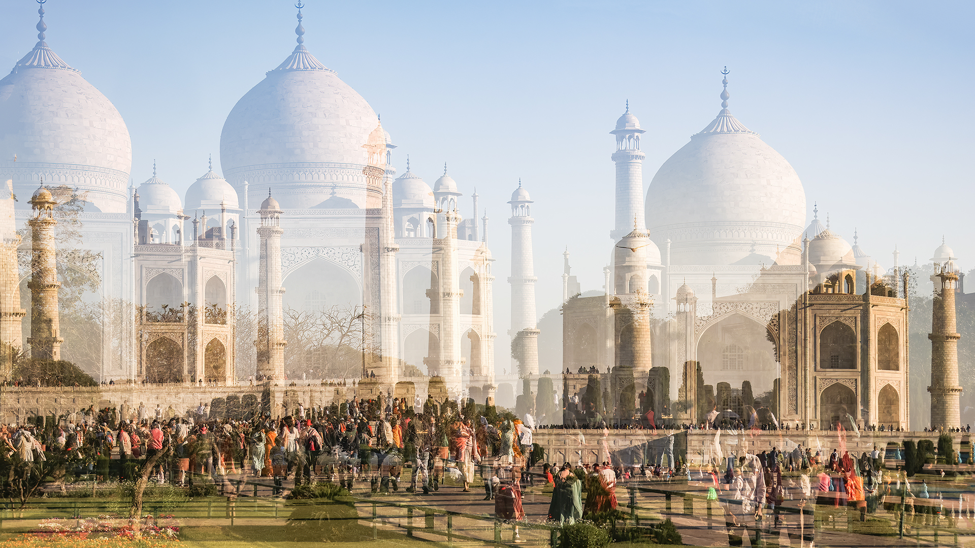 Movement at the Taj